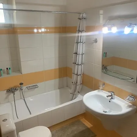 Gerard Luxury Apartment Patras Buitenkant foto